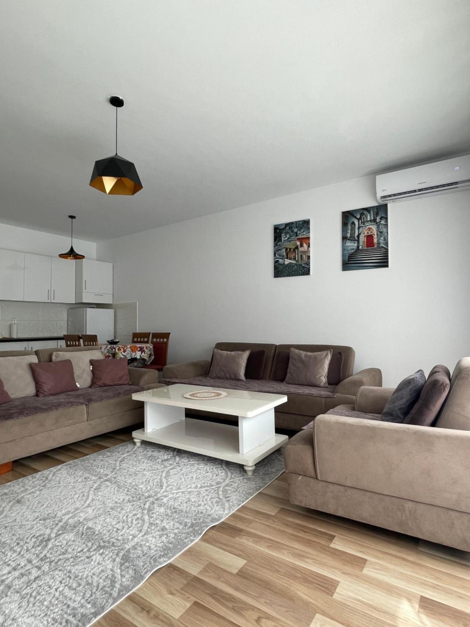 Entire Apartment - Near The Center Prishtinë Luaran gambar