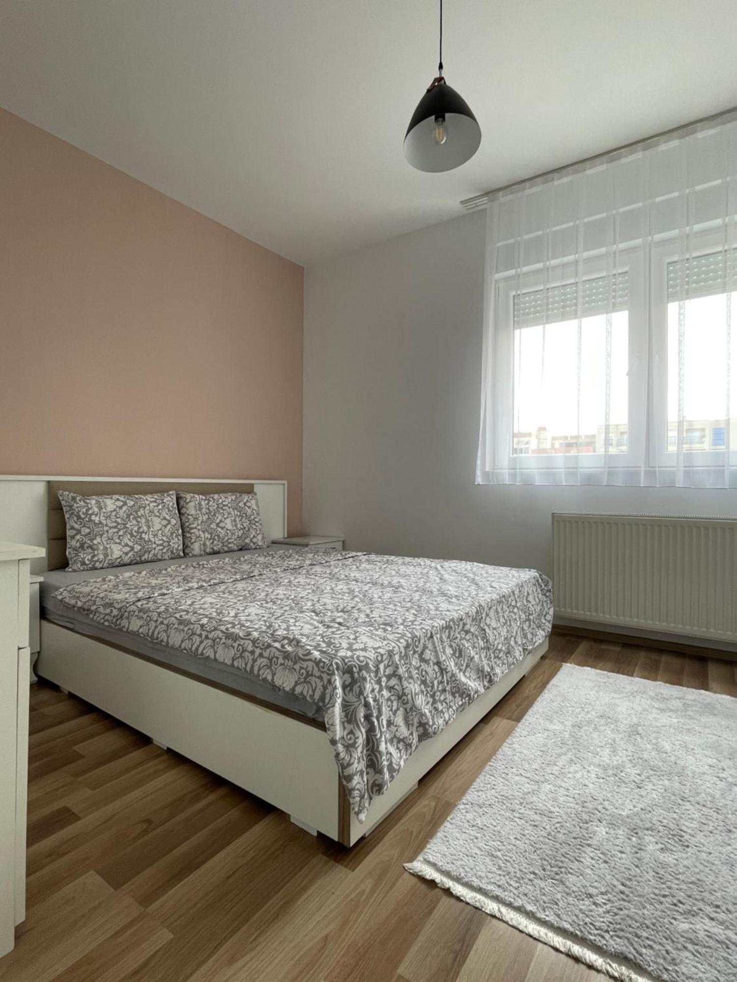 Entire Apartment - Near The Center Prishtinë Luaran gambar